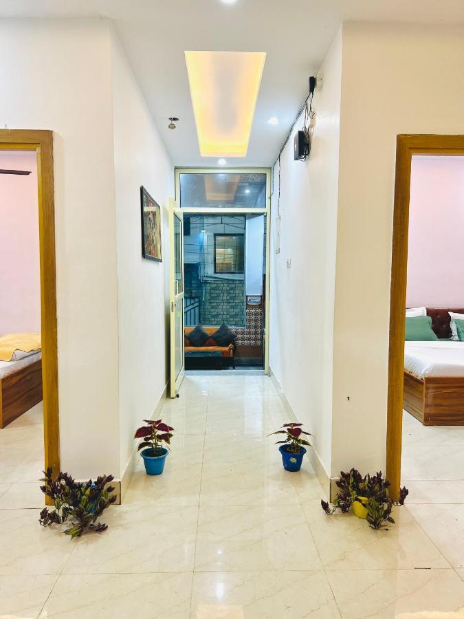 Shanti Hostel And Garden Cafe Rishīkesh Buitenkant foto